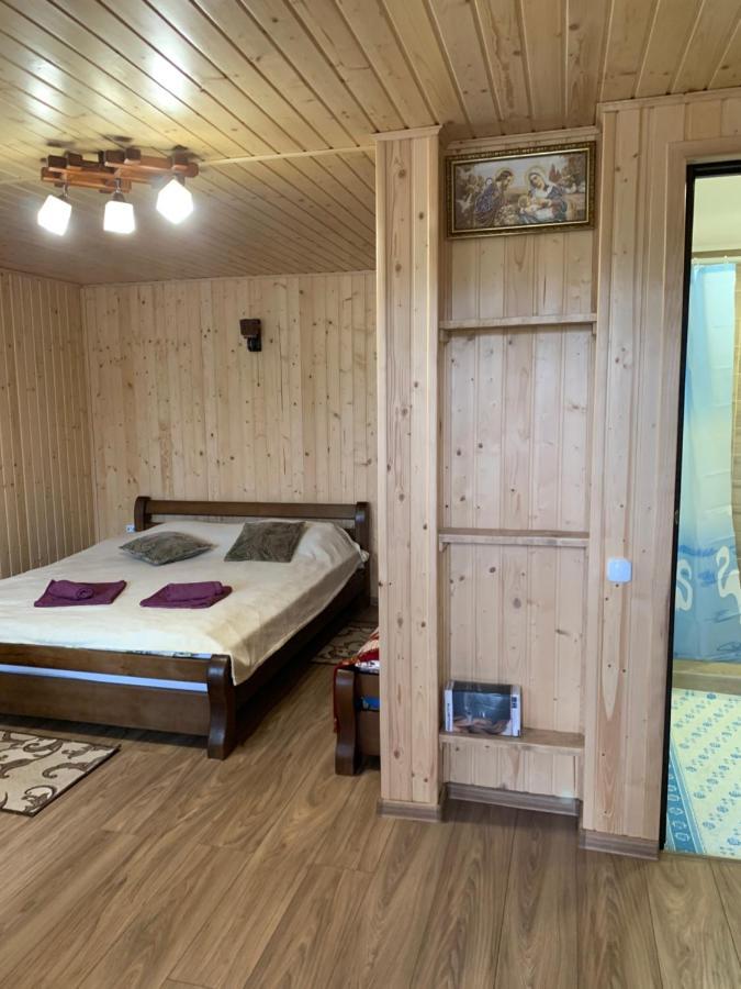 Vv Hotell Vorochta Exteriör bild