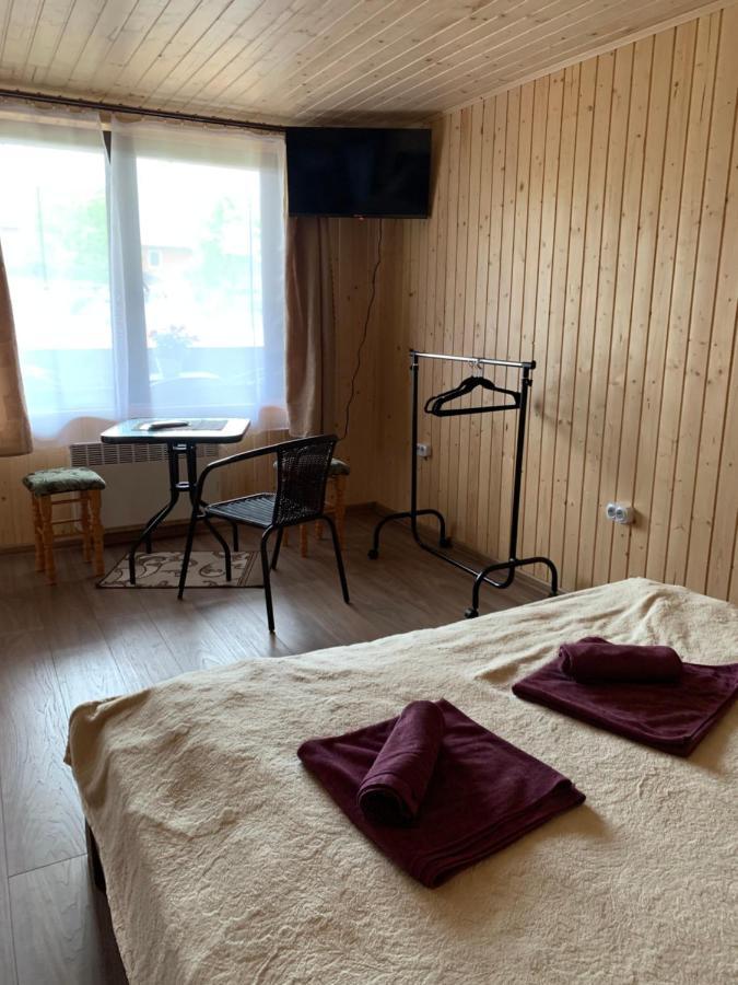 Vv Hotell Vorochta Exteriör bild