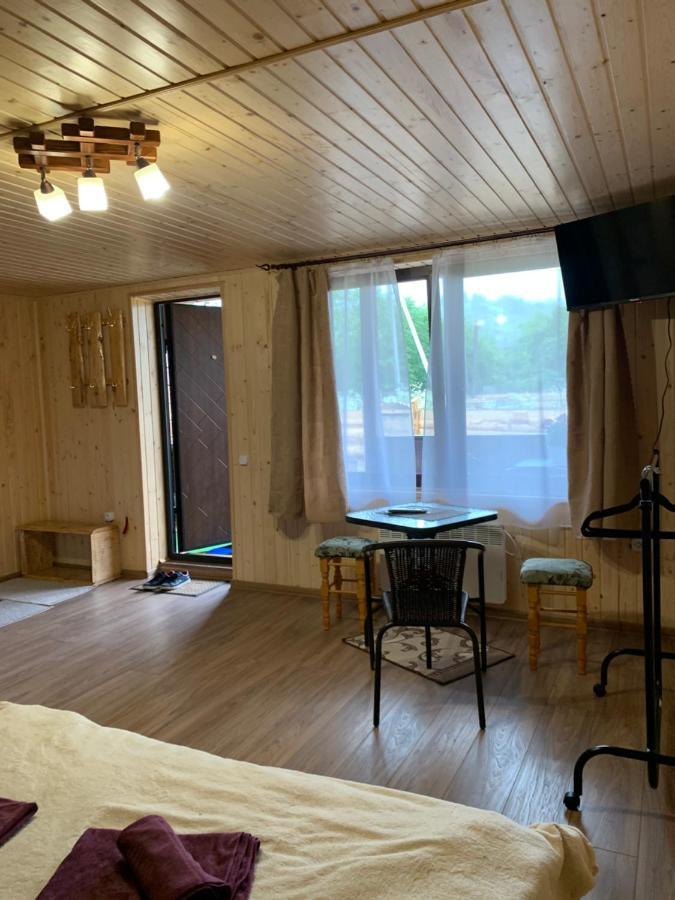 Vv Hotell Vorochta Exteriör bild